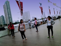 Nongkrong Asyik di Pasar Malam Paling Gaul Se-Thailand