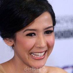 Menikah Muda, Tika Putri Ingin Cari Rezeki Bareng