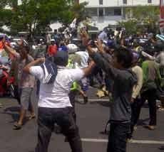 Kecewa Hasil Mediasi, Pedagang Sapi & Daging Longmarch ke Grahadi
