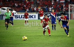 Andik Vermansah mendapat pengawalan ketat dari pemain Laos.