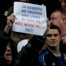 Publik Stamford Bridge Cemooh Benitez