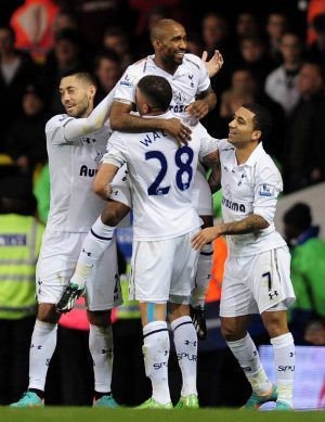 Defoe Dua Gol, Spurs Tekuk West Ham