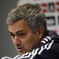 Madrid Tertinggal Jauh dari Barca, Mourinho Bantah Tertekan