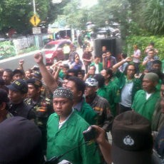 Usai Robek Foto Sutan Bhatoegana, GP Ansor Meninggalkan DPP PD