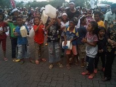 Ratusan Warga Hutan Lindung di Batam Demo Minta Saluran Air Minum