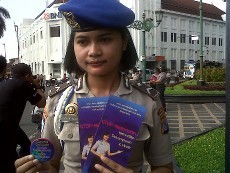 Puluhan Polwan Cantik Kampanyekan Anti Kekerasan Perempuan di Yogya