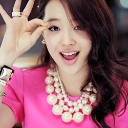Pikiran Positif Jadi Rahasia Cantik Sulli f(x)