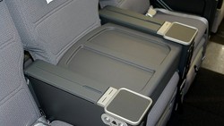 Tempat Kerja di Pesawat Kok Begini?