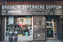Mau Beli Peralatan Superhero, Datang ke New York!