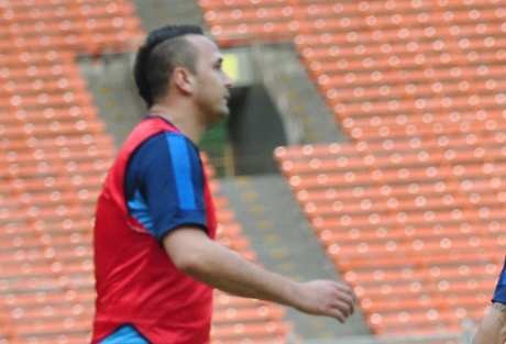 Cussell Absen Latihan, Van Beukering Bakal Dimainkan