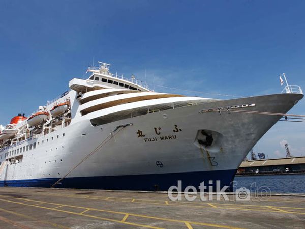 Kapal Fuji Maru Singgah di Jakarta