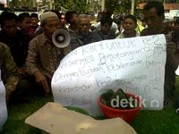 Warga Minta Pemotong Pohon Bambu Dibebaskan