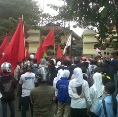 Kapolrestabes Tolak Pembebasan Buruh Namun Beri Peluang Penangguhan Tahanan