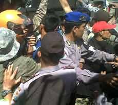 Demo di Kantor Pemkab Tuban Sempat Ricuh