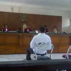 Agustinus Ngaku Baru Pertama Kali Tembak Pakai Tangan Kiri