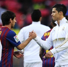 Ronaldo soal Rivalitasnya dengan Messi & Kans Main Bareng