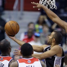 Spurs Berikan Wizard Kekalahan ke-12