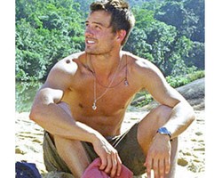 Foto: Tubuh Seksi Josh Duhamel