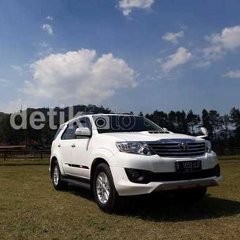 Kenaikan Harga Mobil Tinggal Tunggu Waktu