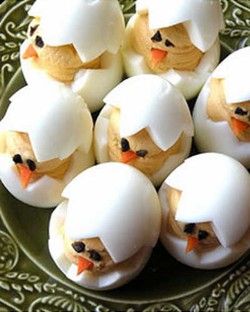 Wah, Lucunya Telur Rebus Bentuk Kelinci dan Beruang! (1)