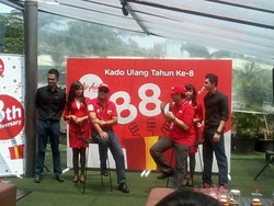 Jelang HUT ke-8, AirAsia Gelar Acara Meriah & Promo Murah