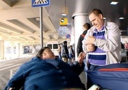 Istri Meninggal Karena Tak Dapat Pesawat, 3 Maskapai Digugat