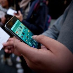 Paman Sam Terbius iPhone 5