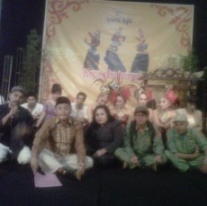 Bandoengmooi Sindir Para Cagub Lewat Longser Pilkadal