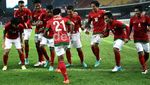 Cetak Gol Cantik, Andik pun Menari