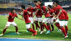 Andik sendiri mencetak gol melalui tendangan bebas, beberapa menit sebelum pertandingan usai.