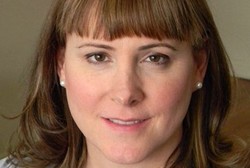 Waria Ini Berhasil Tuntut Asuransi Biayai Pemeriksaan Payudaranya