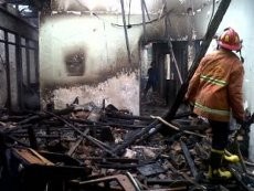 Ditinggal ke Bengkel, Rumah 11 Kamar di Bogor Ludes Dilalap Api