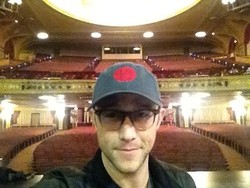 Joseph Gordon-Levitt Akan Berperan Sebagai Batman?