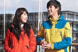 Anggota miss A, Suzy dan Kim Soo Hyun, Raih Nominasi Pendatang Baru Terbaik di Blue Dragon Awards 2012