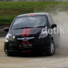 Honda Kembangkan Adik Brio