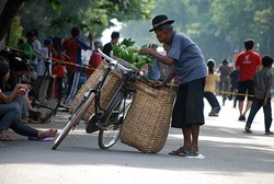 Setidaknya masih pahlawan bagi dirinya sendiri