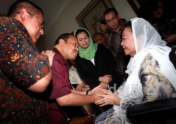 Sambangi Rumah Gus Dur, Bhatoegana Minta Maaf