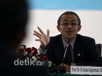 KY Wawancara 19 Calon Hakim Agung