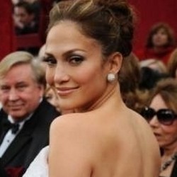 Konser di Indonesia, J-Lo Bawa Anak