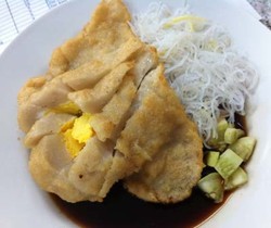 Kekenyangan Ngemil Kapal Selam Besar Buatan Garuda