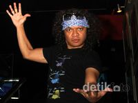 Pose Konyol Candil