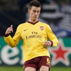 Koscielny Diperkirakan Absen Tiga Pekan