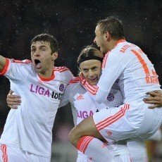 Bayern Kalahkan Freiburg, Leverkusen Gulung Bremen