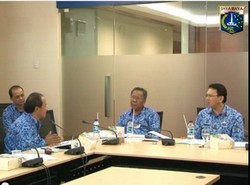 Ahok ke BPMP: Boleh ke LN Asal Naik Pesawat Ekonomi dan Tidur Seranjang Berdua