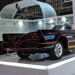 Pow! Mobil Batman Jadul Dilelang