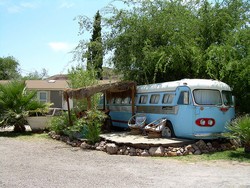 Busyet! Mobil Karavan Jadi Kamar di Hotel Ini