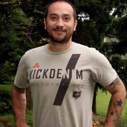 Kawin Kontrak 3 Lebih Banyak Komedi Dewasa