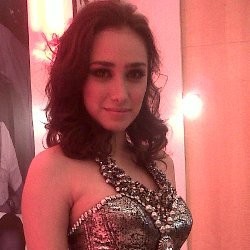 Pacaran Jarak Jauh, Alexandra Gotardo Sering Gondok