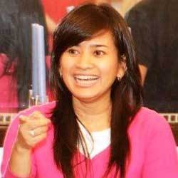 Ikke Nurjanah Geluti Bisnis Kuliner 