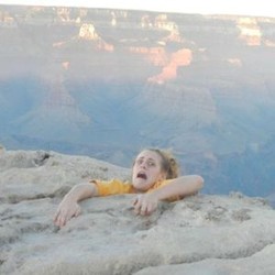 Foto Guyonan di Grand Canyon Ini Bikin Heboh